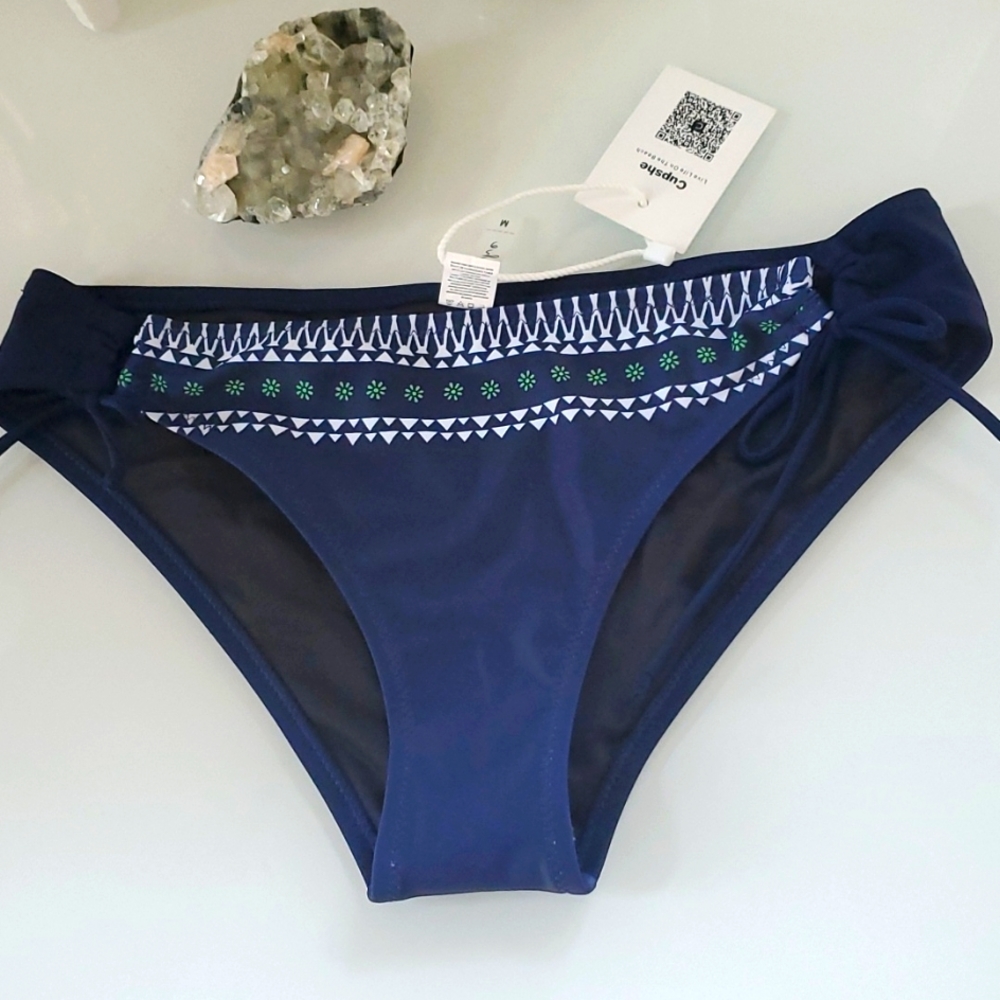 NWT CUPSHE Women Swim bottom in Sz.M